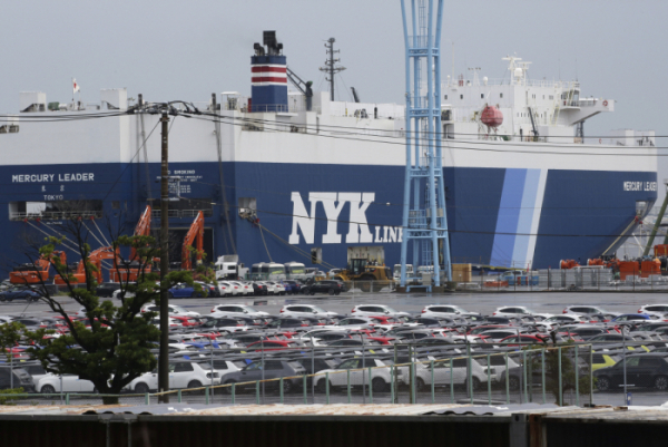 ▲일본 요코하마 선박에 일본 수출용 차가 주차되어 있다. 요코하마(일본)/AP뉴시스