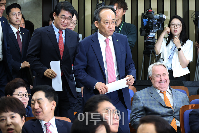 ▲추경호 국민의힘 원내대표가 11일 서울 여의도 국회에서 열린 의원총회에 참석하고 있다. 고이란 기자 photoeran@