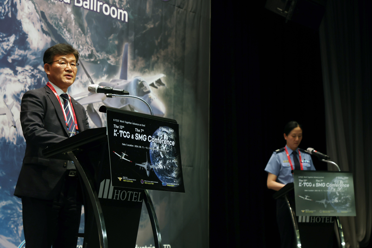 ▲이상재 KAI CS센터장 전무가 11~13일 경기도 성남 밀리토피아 호텔에서 열리는 제13회 한국산 항공기 국제기술협력기구(K-TCG)와 제7회 비행안전관리자기구(SMG) 국제회의에 참석했다. (사진제공=KAI)