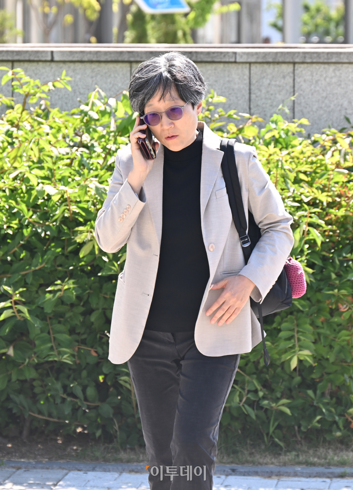 ▲강희경 서울의대·서울대병원 교수협의회 비상대책위원장이 16일 서울 종로구 서울대병원에서 비공개로 열린 국회 보건복지위-서울대 의대·서울대병원 교수 비대위 간담회에 참석하고 있다. 조현호 기자 hyunho@