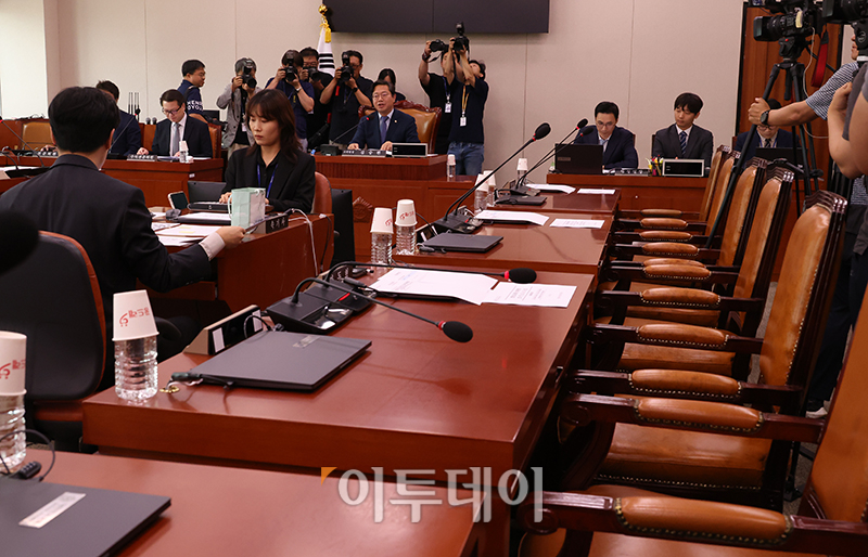 ▲17일 서울 여의도 국회에서 채상병 특검법 심사를 위한 법제사법위원회 법안심사 제1소위원회가 열린 가운데 야당 간사인 김승원 더불어민주당 의원이 발언을 하고 있다. 이날 국민의힘은 야당의 일방적 상임위 구성에 반발해 불참했으며 정부 측 심우정 법무부 차관도 출석하지 않았다. 고이란 기자 photoeran@
