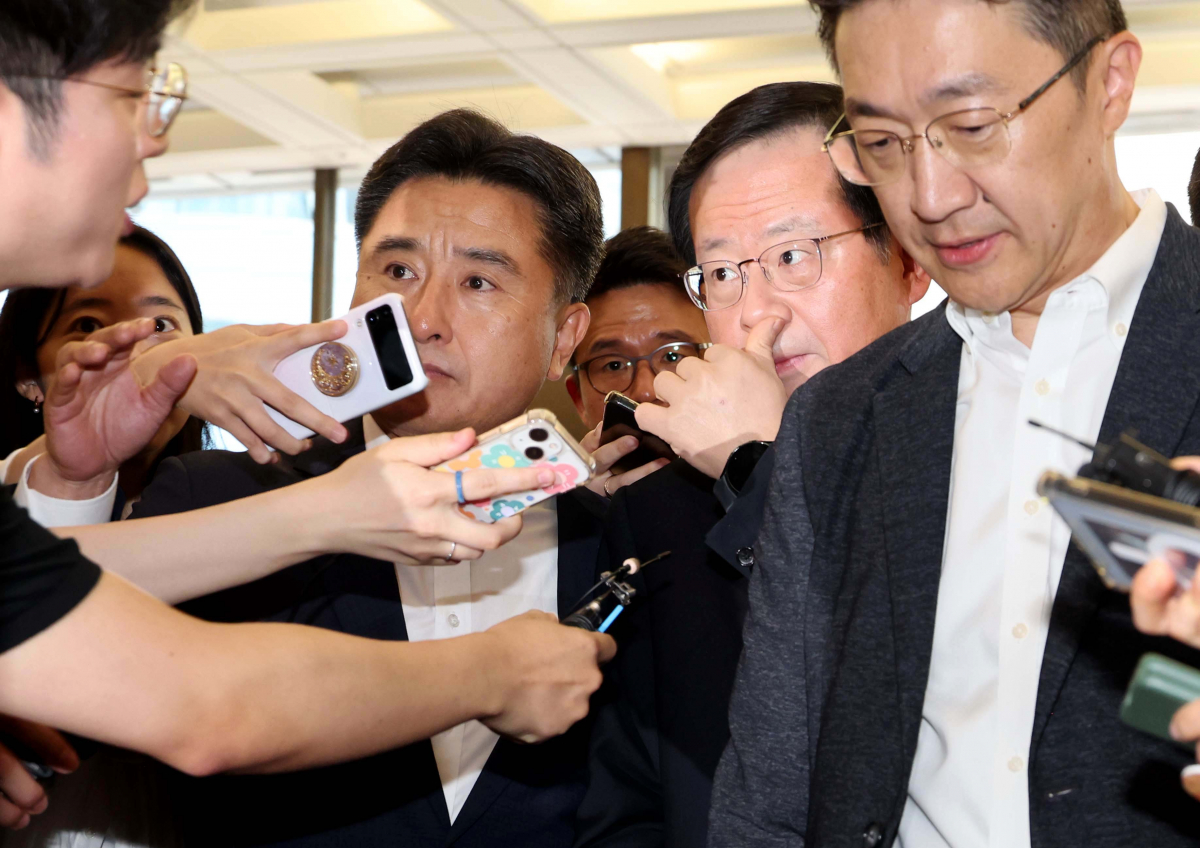 ▲조병규 우리은행장이 19일 서울 중구 은행회관에서 열린 ‘금융감독원장-은행장 간담회’에 참석하고 있다. 신태현 기자 holjjak@