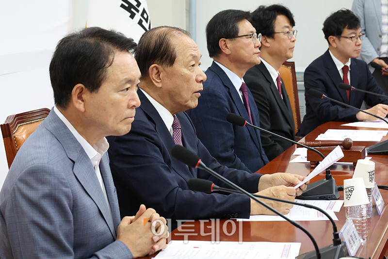 ▲황우여 국민의힘 비상대책위원장이 19일 서울 여의도 국회에서 열린 제13차 전국위원회에서 발언을 하고 있다. 고이란 기자 photoeran@