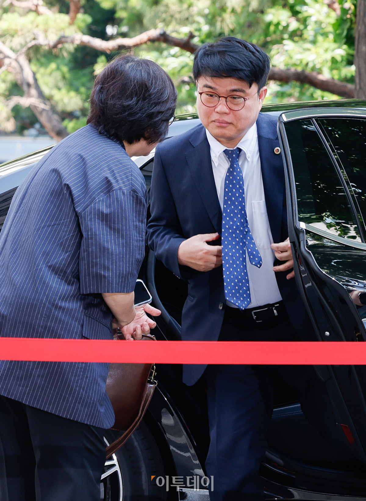 ▲전공의 집단행동 종용 혐의를 받은 임현택 대한의사협회 회장이 20일 서울 마포구 서울경찰청 공공범죄수사대에 출석하고 있다. 조현호 기자 hyunho@