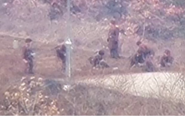▲최근 북한군은 DMZ 내 10여 곳에서 지뢰매설, 경계능력 제고를 위한 불모지 조성, 전술도로 보강 등의 작업을 진행하고 있다.  (사진제공=합동참모본부)