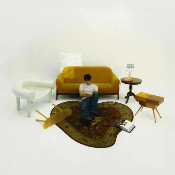 ▲카키 (사진 = WAVY(웨이비) 제공)