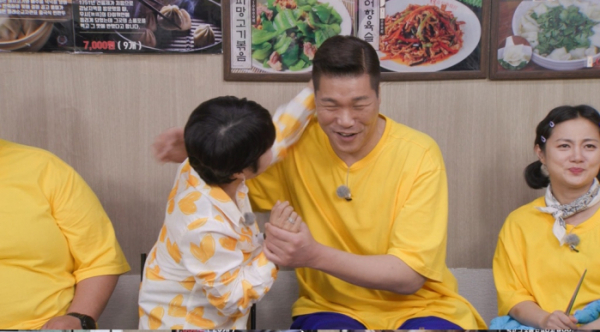 ▲'먹찌빠' 조혜련, 서장훈(사진제공=SBS)