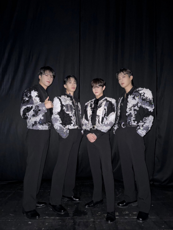 ▲하이라이트(사진 = 어라운드어스 제공)