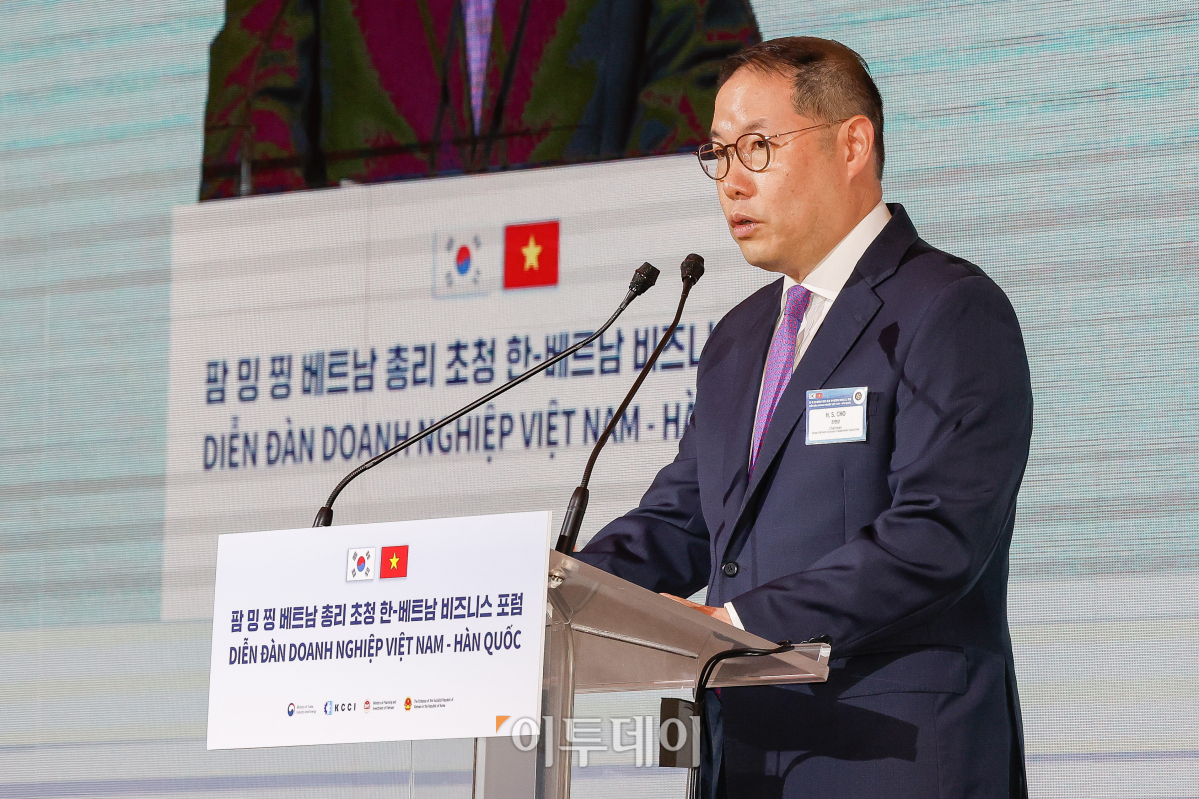 ▲조현상 한-베트남 경제협력위원회 위원장이 1일 서울 중구 롯데호텔에서 열린 한-베트남 비즈니스 포럼에서 개회사를 하고 있다. 조현호 기자 hyunho@
