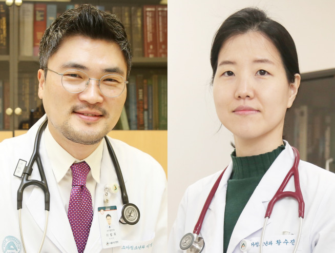 ▲이범희(왼쪽), 황수진 서울아산병원 의학유전학센터 교수 (사진제공=서울아산병원)