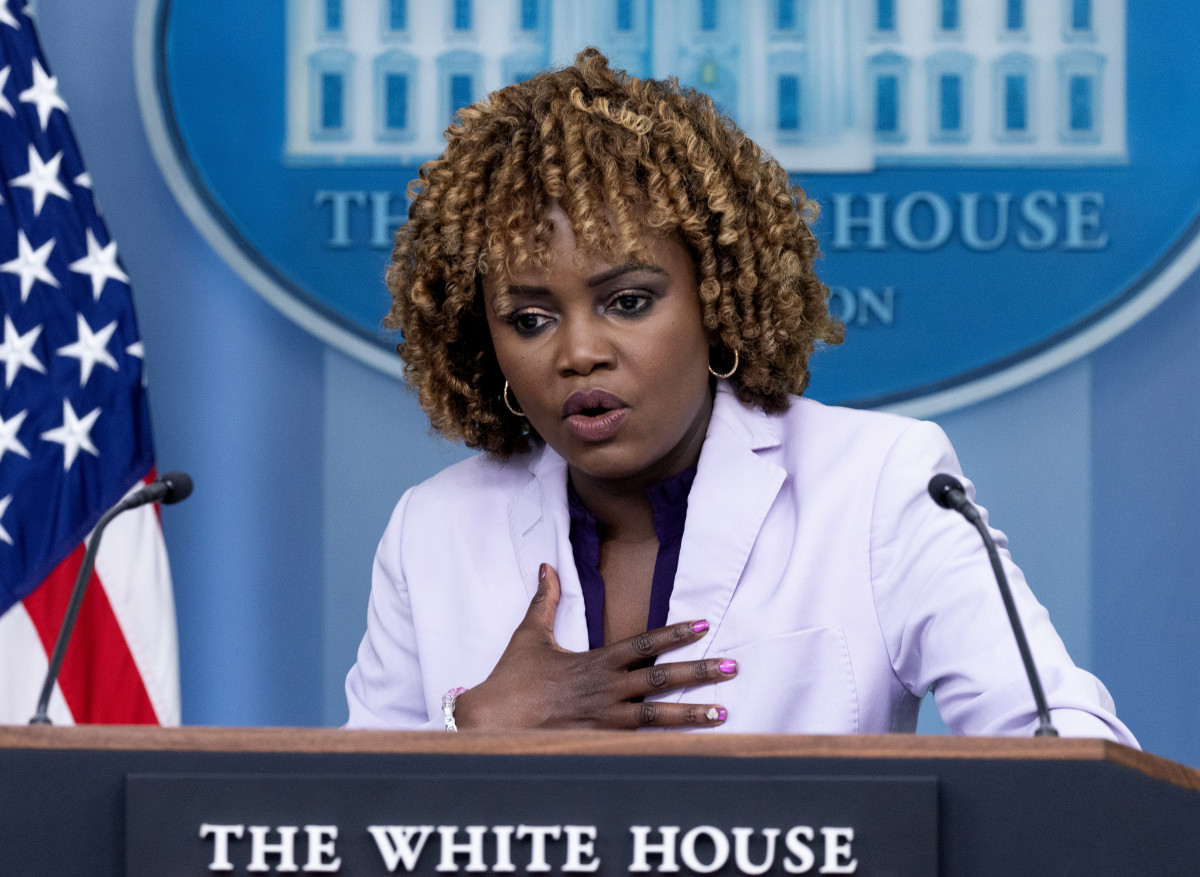 ▲장피에르 백악관 대변인은 바이든 대통령을 둘러싼 파킨슨병 의혹과 관련해 “대통령은 파킨슨병 치료를 받은 적이 없고 해당 약을 복용하지 않았으며 치료 계획도 없다”고 전면 부인했다. EPA연합뉴스