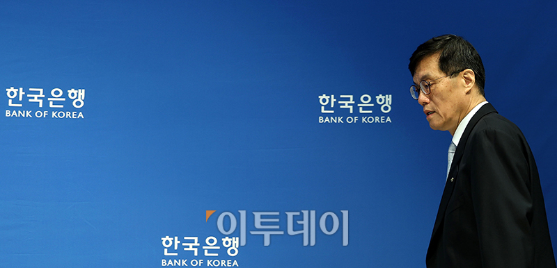 ▲이창용 한국은행 총재가 11일 서울 중구 한국은행에서 금융통화위원회 통화정책방향 기자간담회를 하고 있다. 사진공동취재단