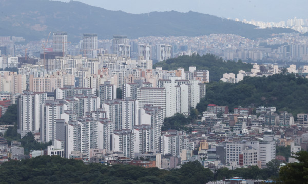 ▲서울 남산에서 바라본 시내 아파트 모습.  (연합뉴스 )