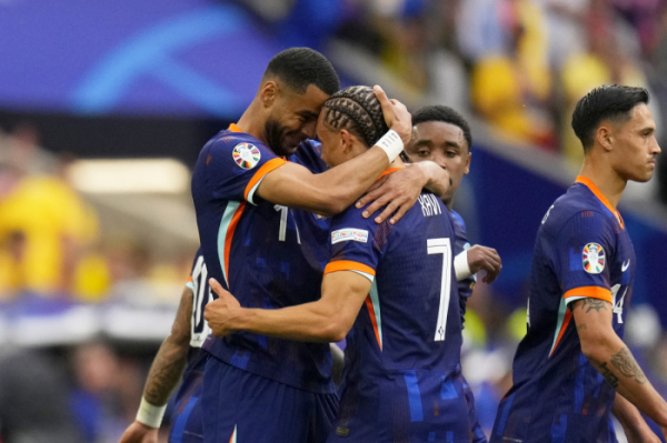 ▲네덜란드는 3일(한국시간) 독일 뮌헨에서 펼쳐진 16강전에서 루마니아를 3-0으로 크게 이겼다. (연합뉴스)