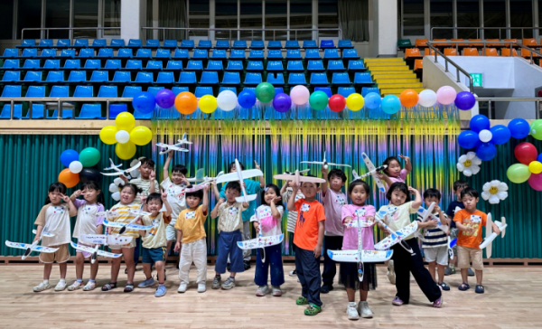 ▲광양지역에서 개최된 2024 포스코 콘서트 자녀 돌봄교실 (사진제공=포스코)