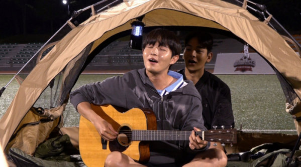 ▲'뭉쳐야 찬다' 캠핑(사진제공=JTBC)