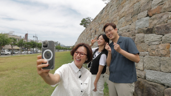 ▲'아주 사적인 여행' 홍성(사진제공=KBS)