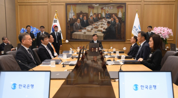 ▲이창용 한국은행 총재가 11일 서울 중구 한국은행 본관에서 열린 금융통화위원회에서 회의를 주재하고 있다. 2024. 07. 11 사진공동취재단 (이투데이DB)