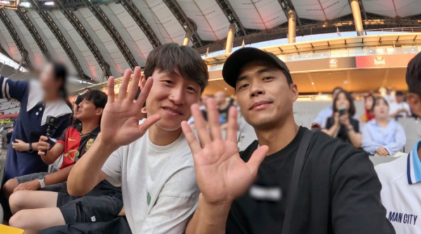 ▲이재성 K리그 관람(사진제공=JTBC)