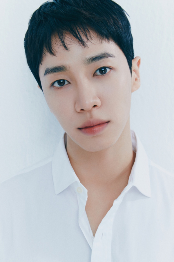 ▲이기광(사진 = 어라운드어스 제공)