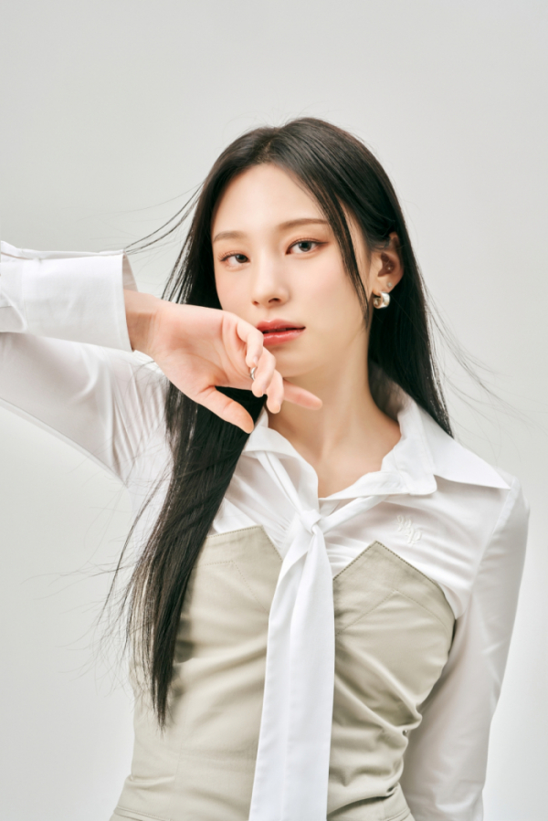 ▲이젤 (사진 = MNH엔터테인먼트 제공)