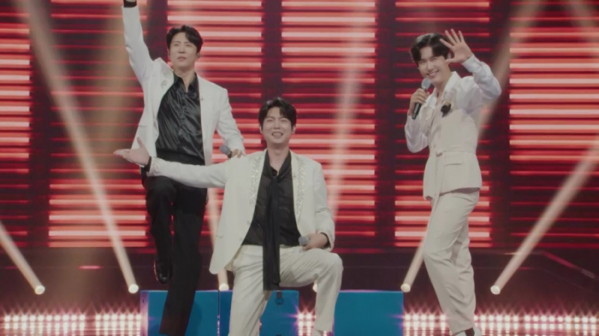 ▲'한일톱텐쇼' 에녹, 손태진, 신성(사진제공=크레아스튜디오)