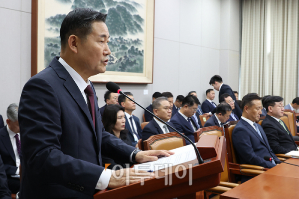 ▲신원식 국가안보실장이 27일 서울 여의도 국회 운영위원회에서 열린 전체회의에서 업무보고를 하고 있다. 고이란 기자 photoeran@