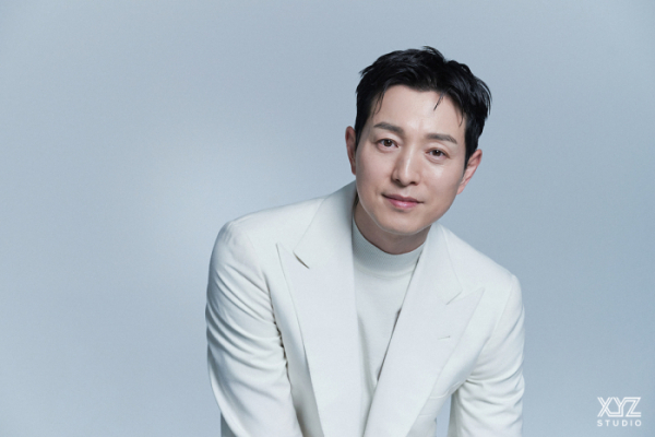 ▲배우 정성일(사진제공=엑스와이지스튜디오)