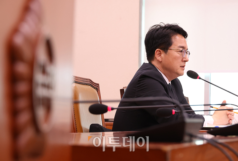 ▲심우정 검찰총장 후보자가 3일 서울 여의도 국회 법제사법위원회에서 열린 인사청문회에서 의원 질의에 답하고 있다. 고이란 기자 photoeran@