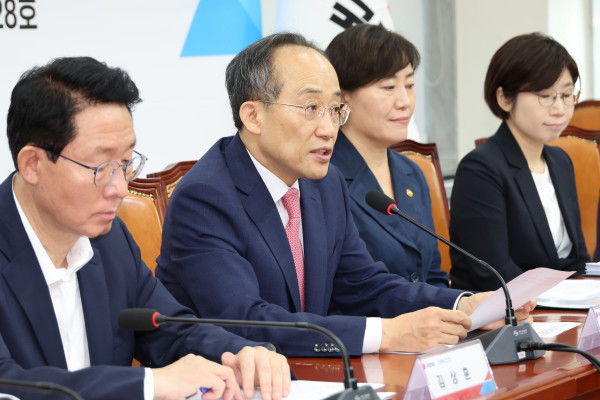 ▲국민의힘 추경호 원내대표가 10일 오전 서울 여의도 국회에서 열린 '추석 성수품 수급 점검 및 수확기 쌀값과 한우 가격 안정 대책' 민당정 협의회에서 발언하고 있다.  (연합뉴스 )