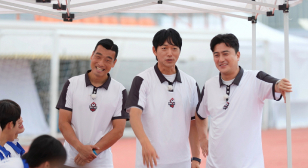 ▲'뭉쳐야 찬다' 조원희, 김남일, 안정환(사진제공=JTBC)