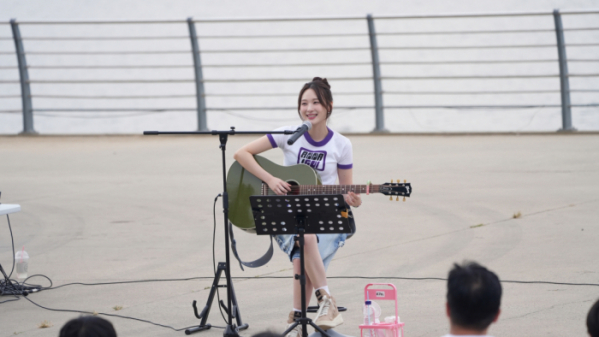 ▲이젤 (사진 = MNH엔터테인먼트 제공)