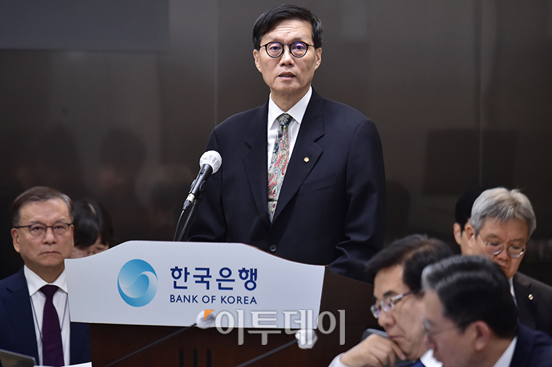 ▲이창용 한국은행 총재가 14일 서울 중구 한은 본점에서 열린 국회 기획재정위원회 국정감사에서 업무보고를 하고 있다. 고이란 기자 photoeran@