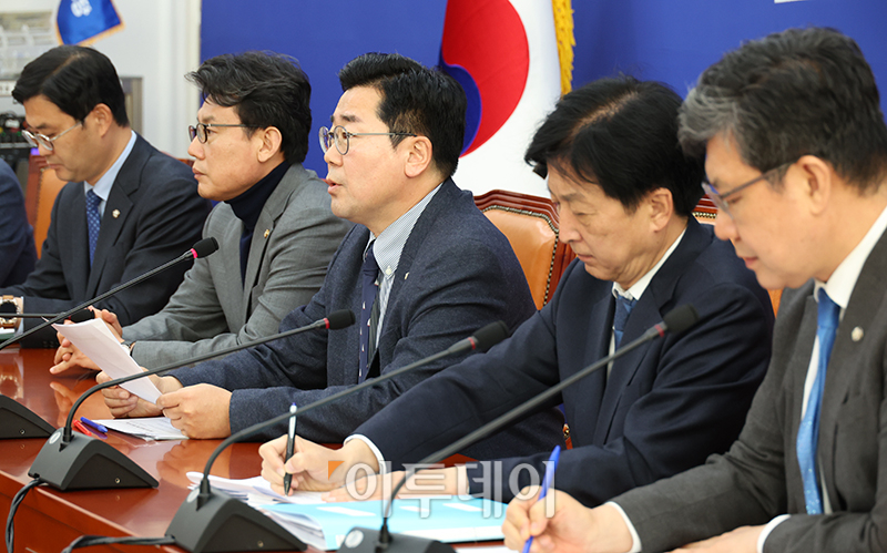 ▲박찬대 더불어민주당 원내대표가 6일 서울 여의도 국회에서 열린 대한민국 주식시장 활성화 TF 1차회의에서 인사말을 하고 있다. 고이란 기자 photoeran@