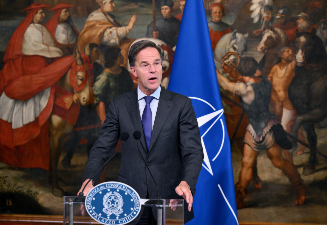 ▲마르크 뤼터 북대서양조약기구(NATO‧나토) 사무총장이 5일(현지시간) 이탈리아 조르자 멜로니 총리와의 공동 기자회견에서 발언하고 있다. 로마/EPA연합뉴스