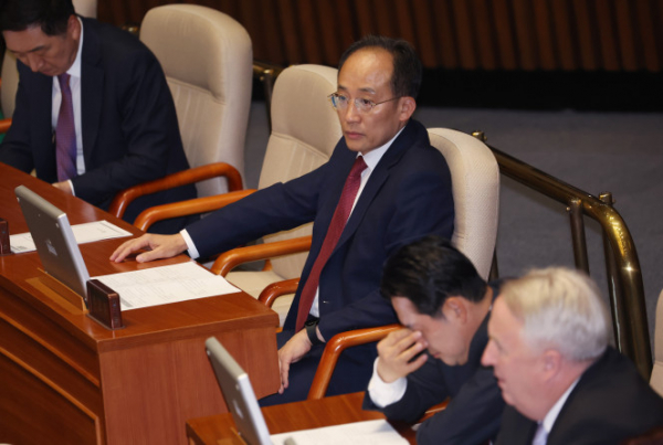 ▲추경호 국민의힘 원내대표가 14일 오후 국회 본회의에서 굳은 표정으로 자리에 앉아 있다. (연합뉴스)