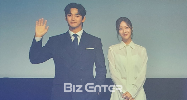 ▲'넉오프' 김수현, 조보아(사진=문연배 기자)