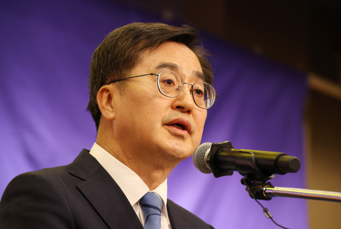 ▲김동연 경기도지사가 지난달 18일 오후 국회 도서관에서 열린 종합 반도체 강국 도약을 위한 정책협약식에 참석해 인사말하고 있다. (연합뉴스)