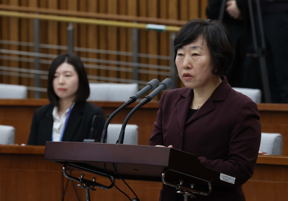 ▲23일 서울 여의도 국회에서 열린 헌법재판소 재판관 선출안 심사를 위한 인사청문회에서 정계선 후보자가 모두발언을 하고 있다. 신태현 기자 holjjak@