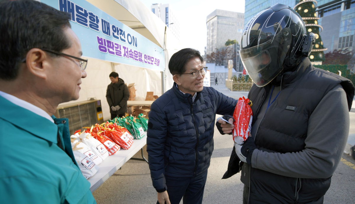 ▲김문수 고용노동부 장관(자료사진). (사진제공=고용노동부)