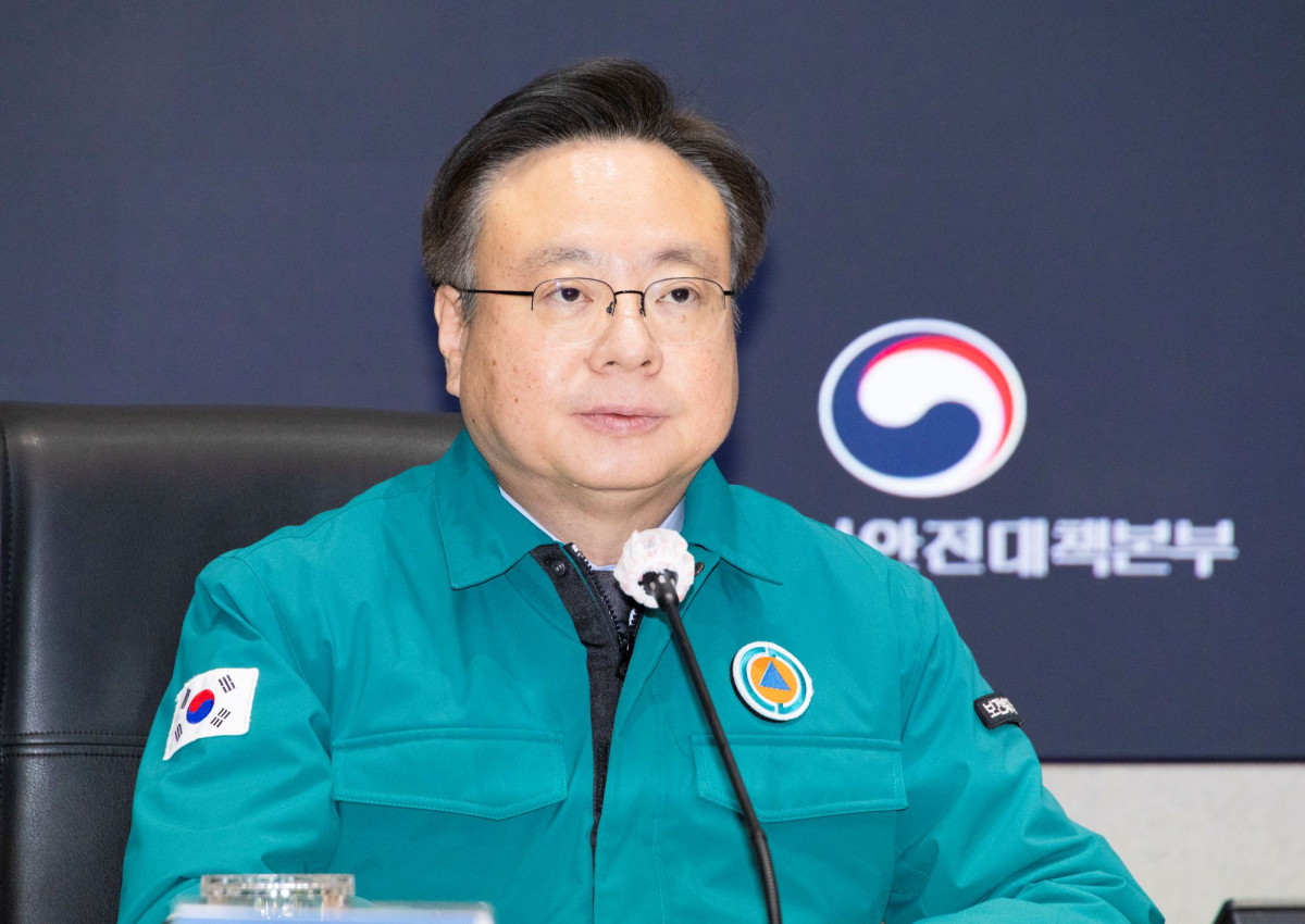 ▲조규홍 ‘의사 집단행동 중앙재난안전대책본부(중대본)’ 1차장(보건복지부 장관)이 지난해 12월 19일 정부서울청사에서 중대본 회의를 주재하고 발언하고 있다.  (사진제공=보건복지부)
