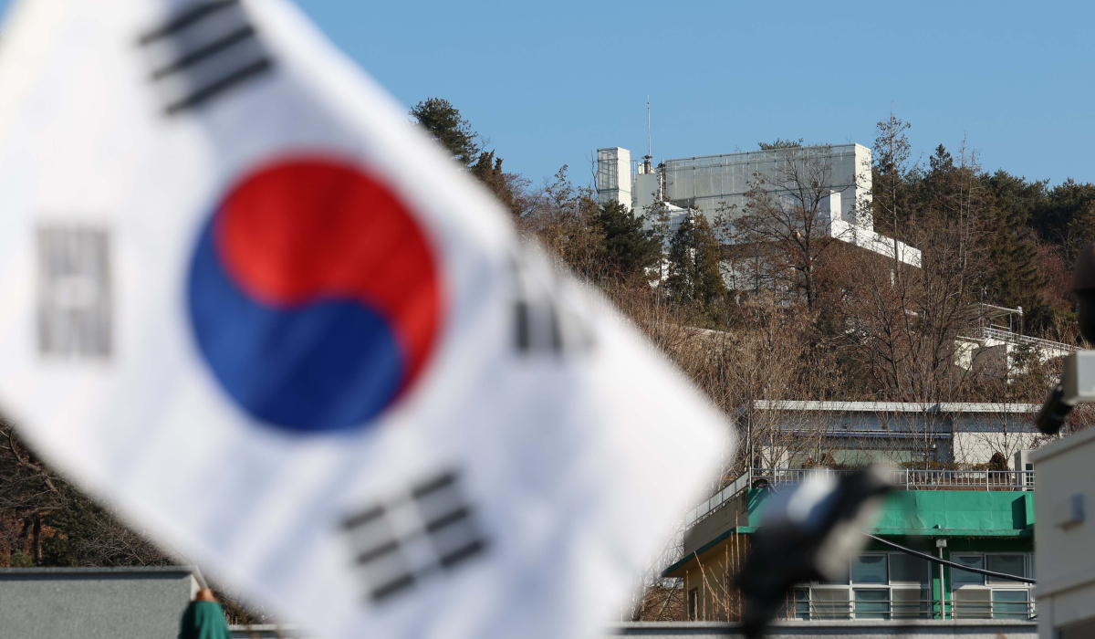 ▲윤석열 대통령의 체포영장이 발부된지 사흘째인 2일 서울 용산구 한남동 관저에 긴장감이 흐르고 있다. 신태현 기자 holjjak@