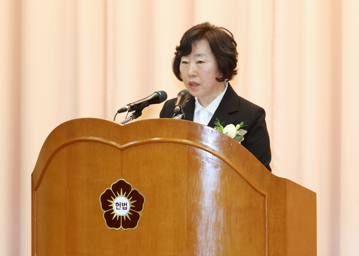 ▲ 정계선 신임 헌법재판관이 2일 서울 종로구 재동 헌법재판소 대강당에서 열린 취임식에 참석, 취임사를 하고 있다. (사진 제공 = 헌법재판소)