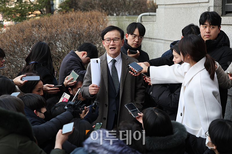 ▲윤석열 대통령 법률대리인 배진한 변호사가 3일 서울 종로구 헌법재판소에서 열린 윤석열 대통령 탄핵심판 2차 변론준비기일에 참석하고 있다. 고이란 기자 photoeran@