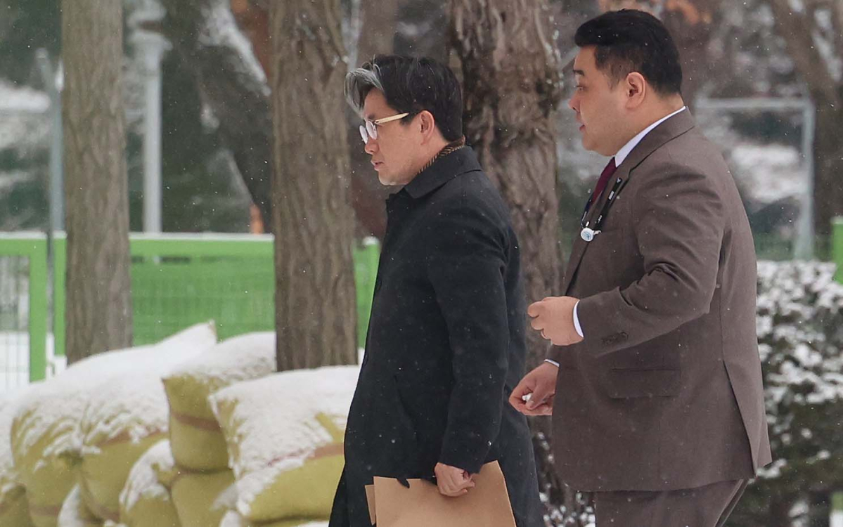 ▲윤석열 대통령에 대한 체포영장 유효기간 만료가 하루 앞으로 다가온 5일 경기 과천시 고위공직자범죄수사처로 오동운 공수처장이 출근하고 있다. 신태현 기자 holjjak@