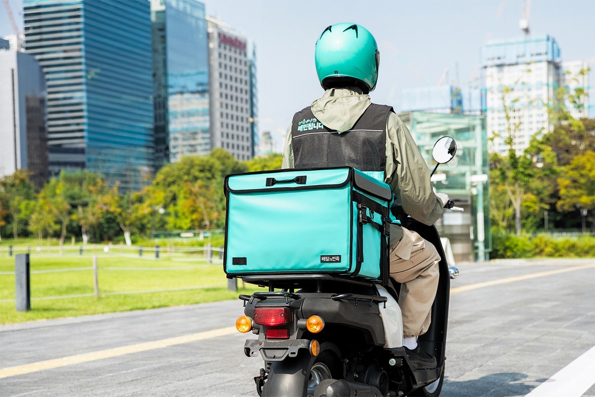 ▲이륜차 배달라이더. (사진제공=우아한청년들)