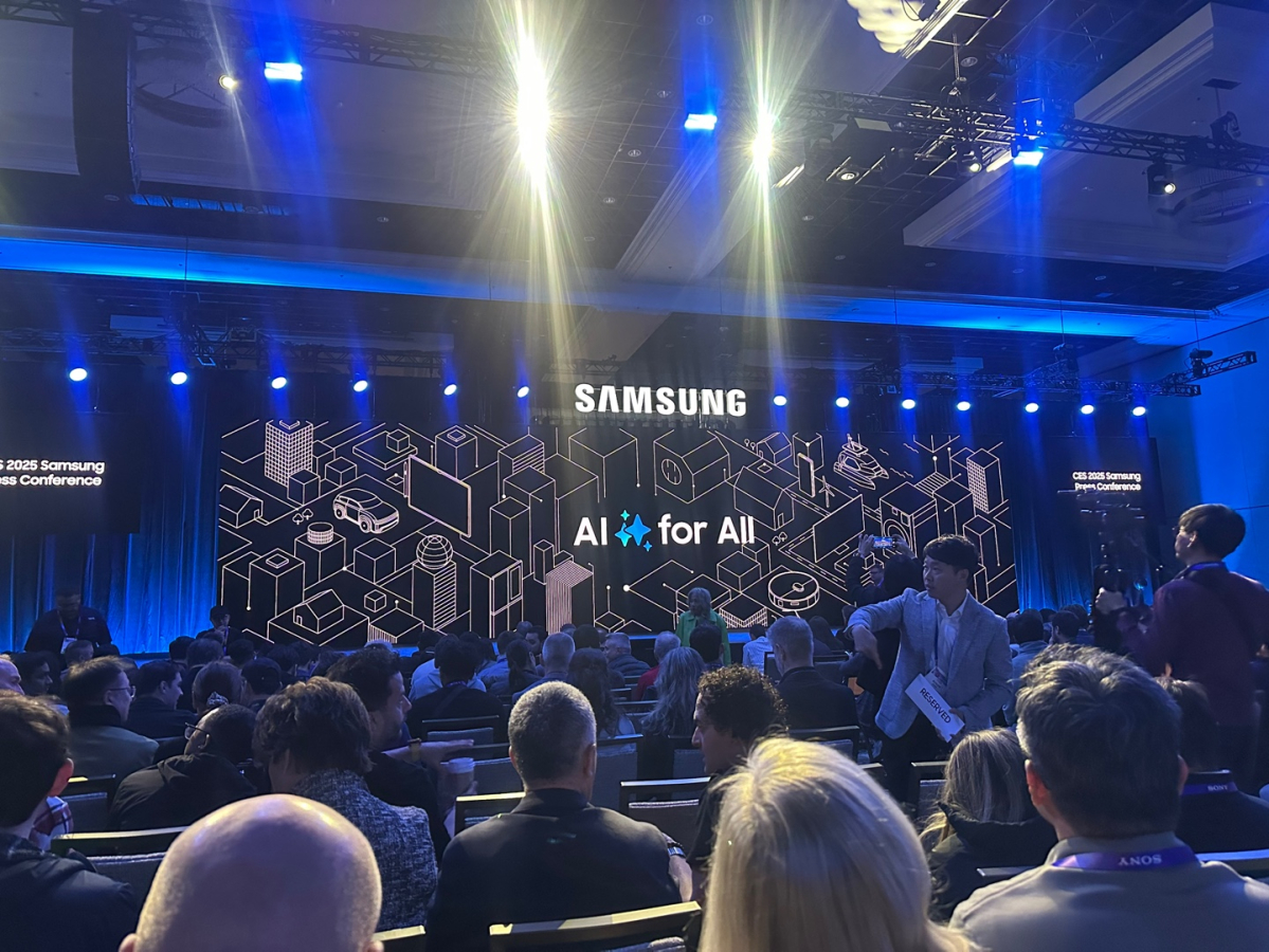 ▲세계 최대 정보기술(IT)‧가전 박람회 ‘CES 2025’를 하루 앞둔 6일(현지시간) 미국 라스베이거스 만달레이 베이에서 ‘CES 2025 삼성 프레스 콘퍼런스’가 준비 중인 모습. (이수진 기자)