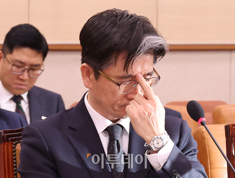 ▲오동운 고위공직자범죄수사처장이 7일 서울 여의도 국회 법제사법위원회 전체회의에서 굳은 표정으로 자리하고 있다. 고이란 기자 photoeran@