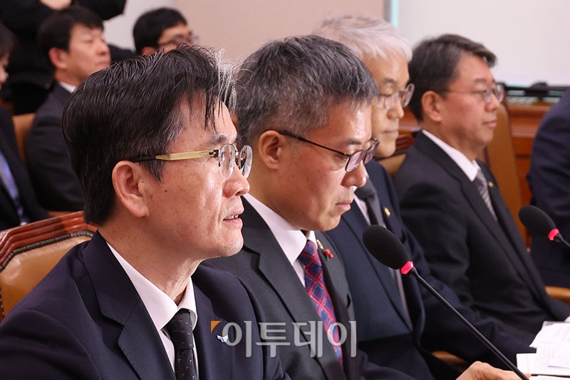 ▲오동운 고위공직자범죄수사처장이 7일 서울 여의도 국회 법제사법위원회 전체회의에서 의원 질의에 답하고 있다. 고이란 기자 photoeran@