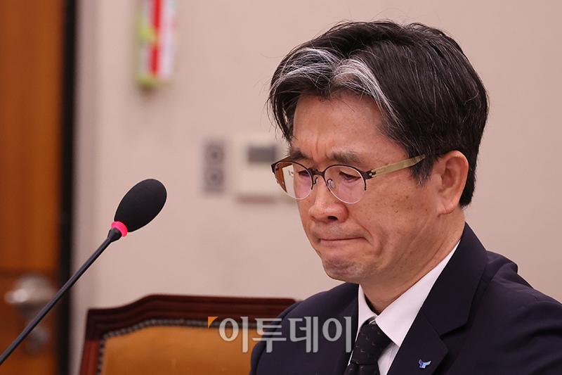 ▲오동운 고위공직자범죄수사처장이 7일 서울 여의도 국회 법제사법위원회 전체회의에서 굳은 표정으로 자리하고 있다. 고이란 기자 photoeran@